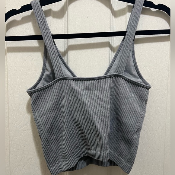 Dark grey athletic top - Picture 3 of 5